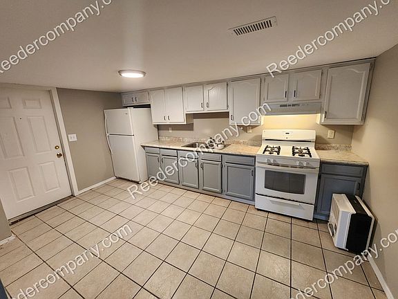 4th image of 3714 Hemlock St