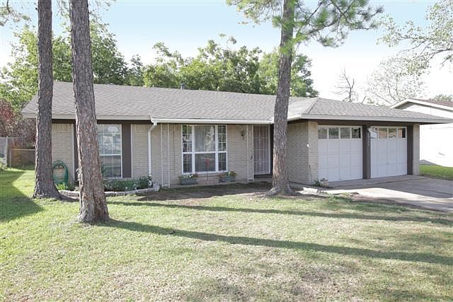 1st image of 15111 Oakwood Ln