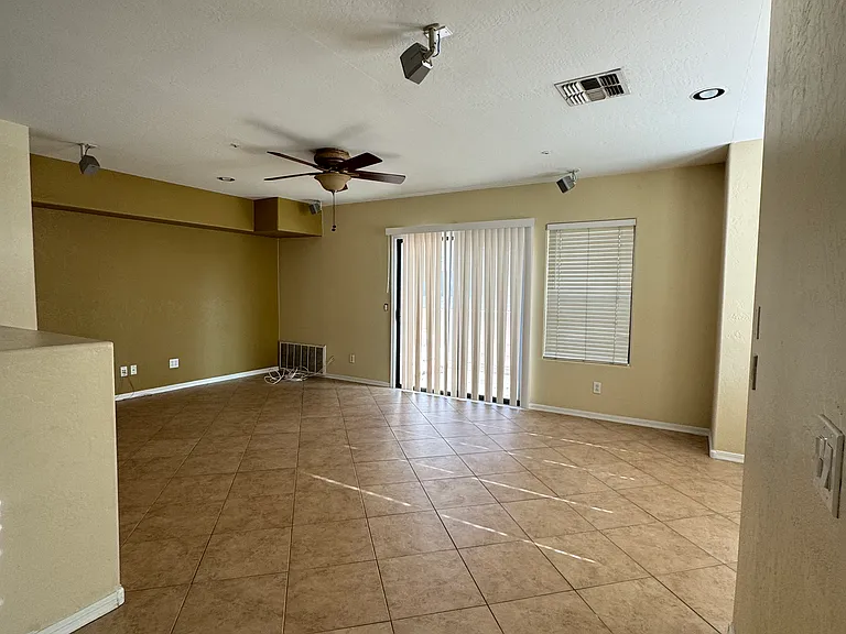 724 S Beck Ave #724 — Photo 16