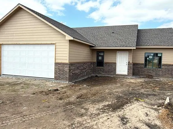 5085 N Toben Ct, Wichita, KS 67226