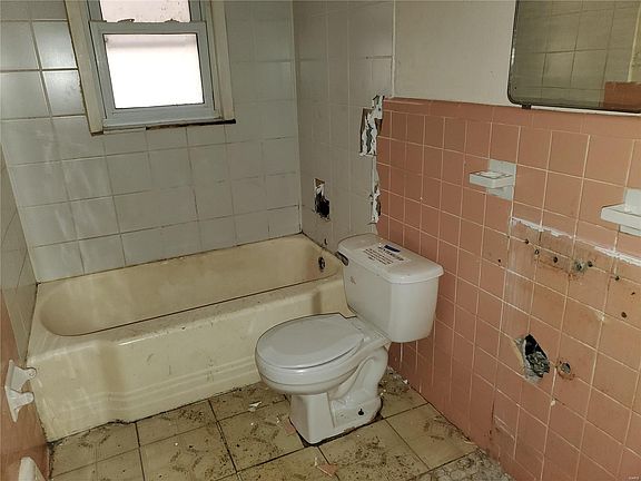 5th image of 8814 Corwin Dr