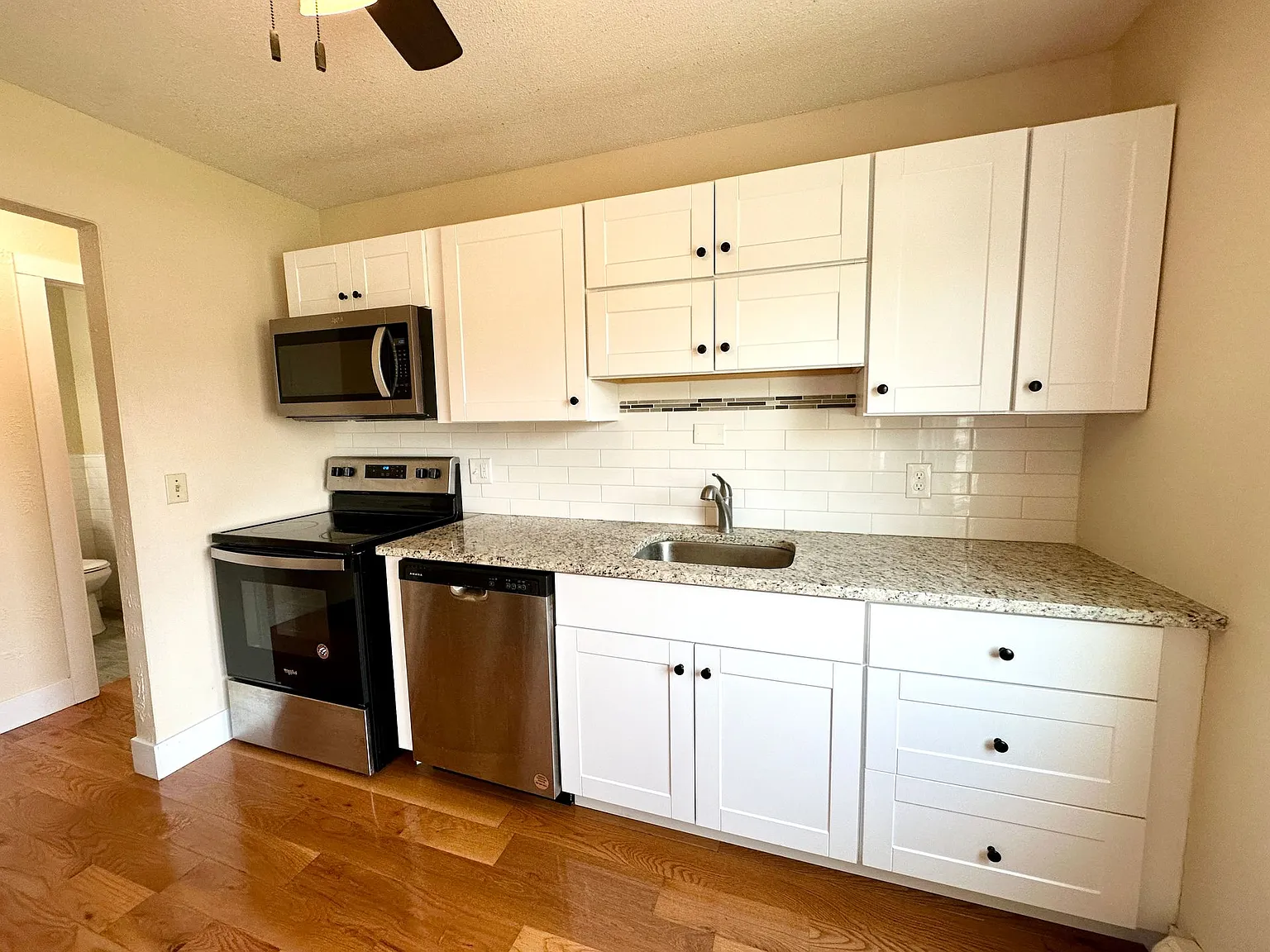 Aquila Flats — Photo 2