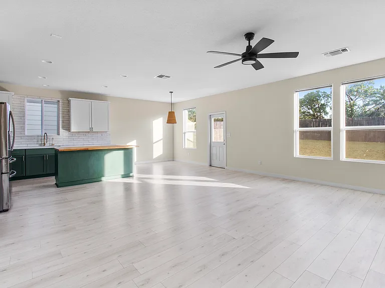 11831 Burnett Rnch — Photo 8
