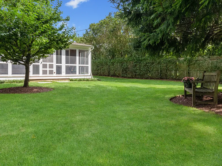 Hedges Ln — Photo 48