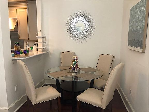 5th image of 937 Saint Louis St APT 1