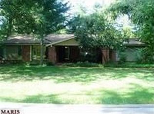 416 Algonquin Dr, Ballwin, MO 63011