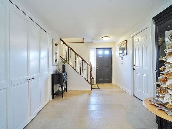 5th image of 21 Deserre Ave