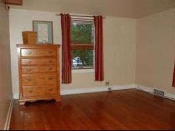 5th image of 428 W Grantley Ave