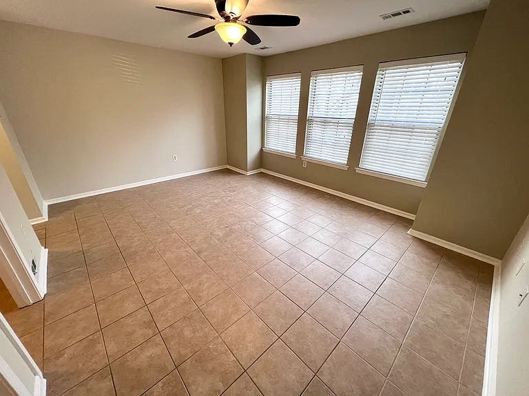 10 Sheffield Dr — Photo 14