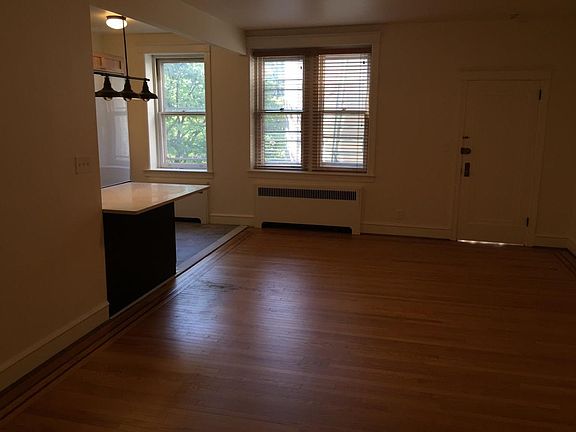4th image of 812 Pine St #3