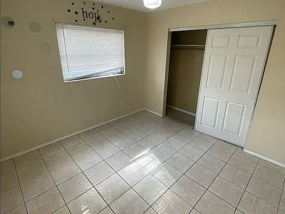 2nd image of 2985 Saint Charles St