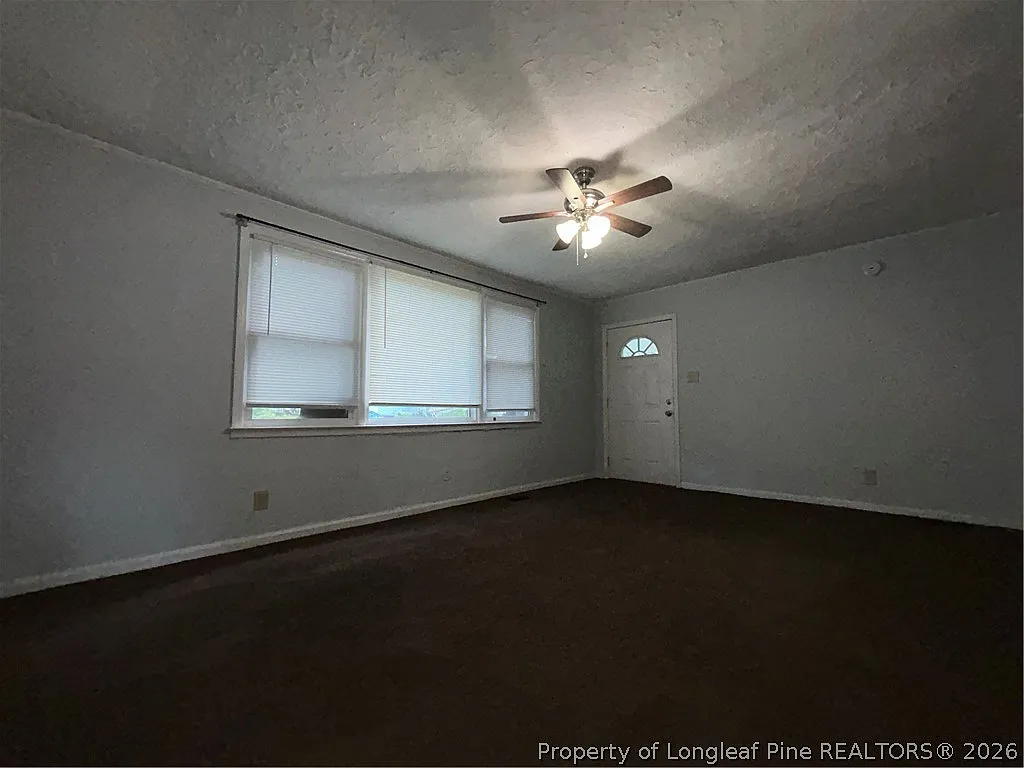 2 bed, 1.0 bath, 800 sqft, $1,250 — Photo 2