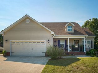 6636 Grazing Ln, Birchwood, TN 37308