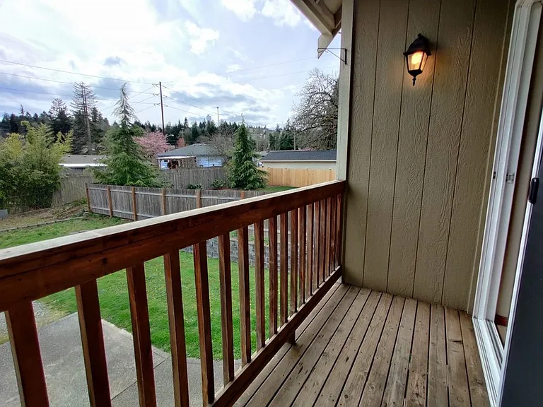 515 Ferry St SW #B — Photo 9