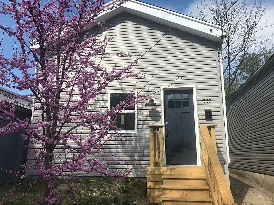 1st image of 937 Goss Ave