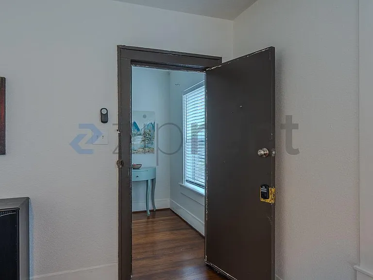 2714 Palm St #2 — Photo 5
