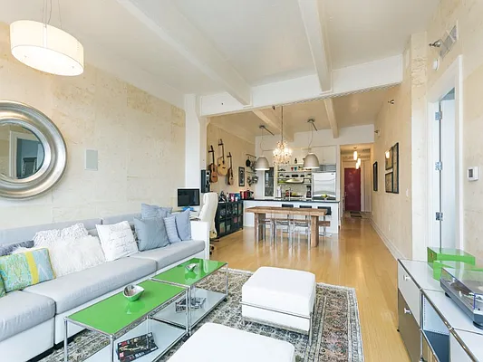 Sold by Sotheby's International Realty | media 2