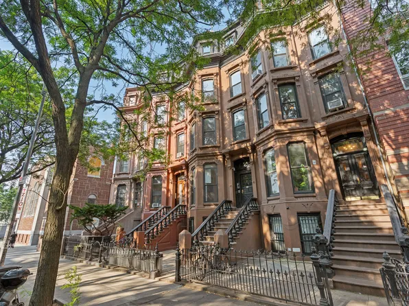 535 Washington Avenue image 1 of 20