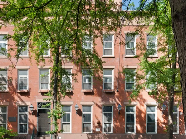 406 West 46th Street 1B image 2 of 7