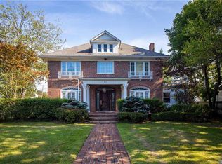 743 Central Ave, Woodmere, NY 11598