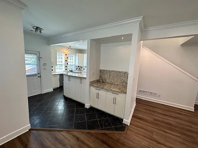 2878 W 8th Ave — Photo 12