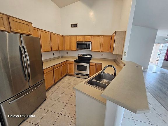 5th image of 1257 N McKenna Ln