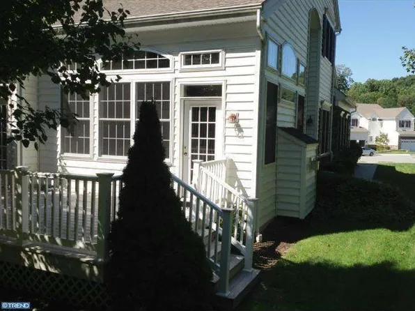 102 Whiteland Hills Cir, Exton, PA 19341