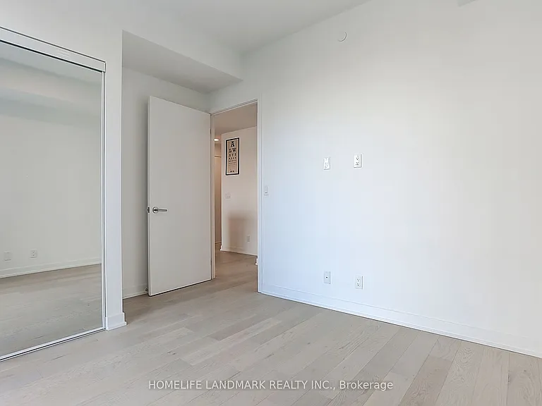 7950 Bathurst St #B-532 — Photo 24