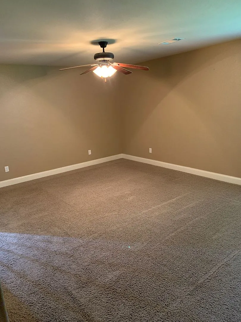2476 Pleasant Willow Dr — Photo 2