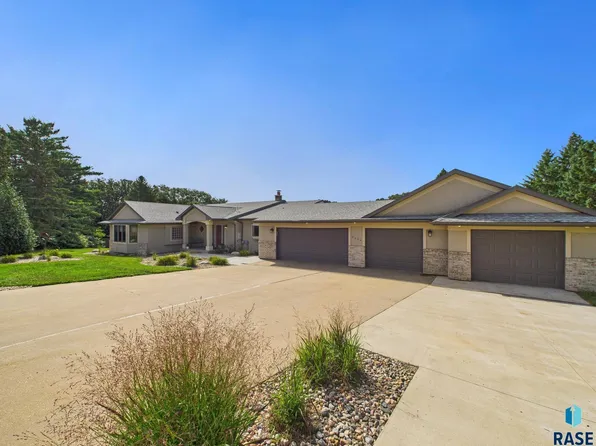 3004 N Oak Rd, Brandon, SD 57005