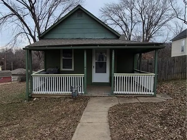 1209 Kingman St, Leavenworth, KS 66048