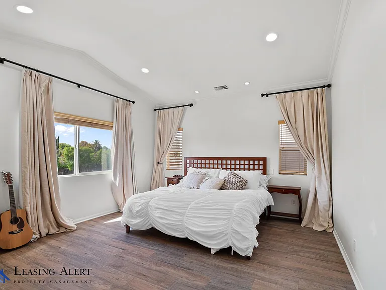 20300 Vanowen St #36 — Photo 17