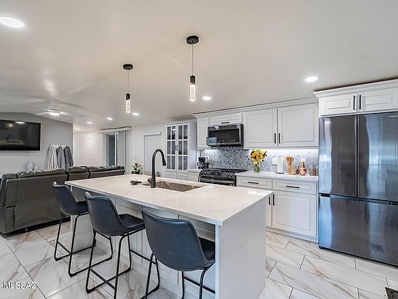 2nd image of 13464 N Warfield Cir