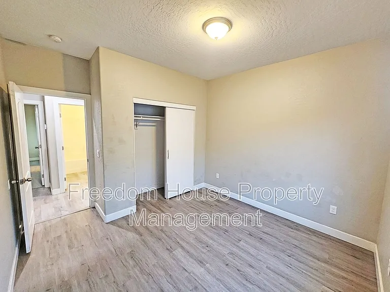 1121 Sixshooter Ave #2 — Photo 13