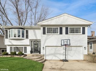 112 S Ellyn Ave, Glen Ellyn, IL 60137