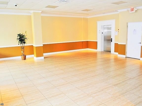 4th image of 902 N 5th St APT 205