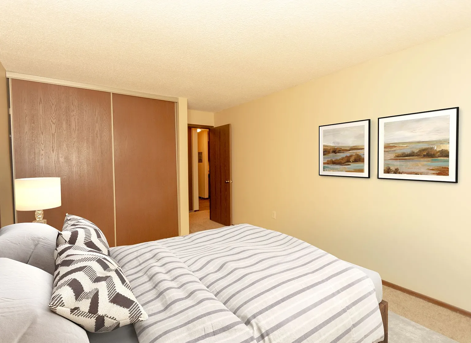 Hunters Ridge — Photo 4