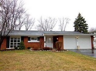 2S300 Lawler Ln, Lombard, IL 60148
