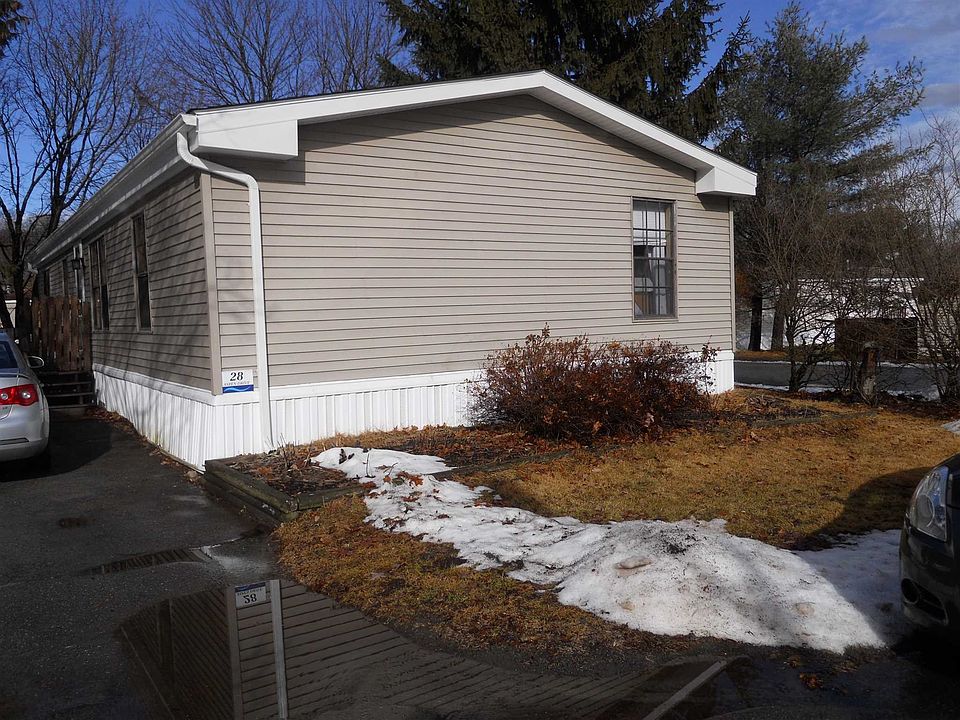 1st image of 28 Aspen Dr