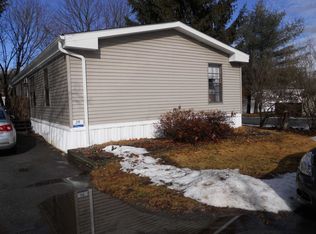 28 Aspen Dr, Bloomingburg, NY 12721