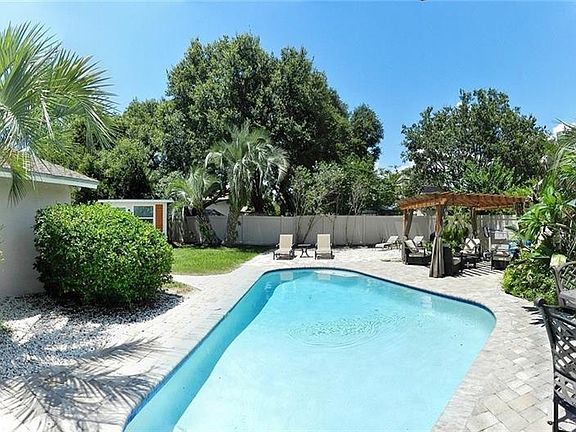 4th image of 12208 Windvale Ct