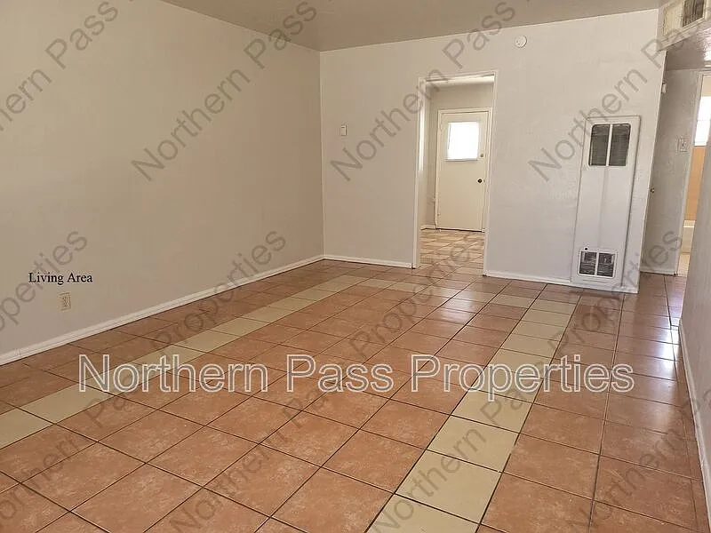 1 bed, 1.0 bath, 520 sqft, $645 — Photo 2
