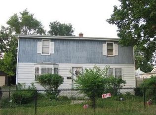 1022 North Ave, Aurora, IL 60505