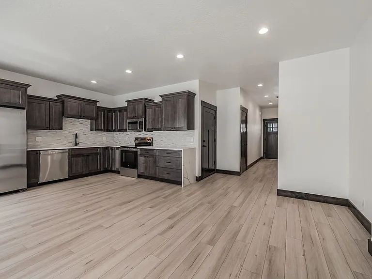 222 E Lobo Loop — Photo 8