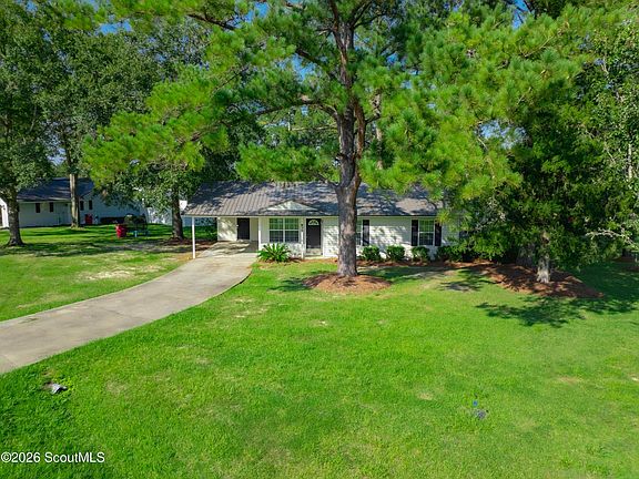 4th image of 835 Mimosa St