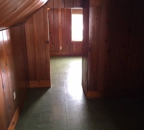 3rd image of 2419 Marshall St NE