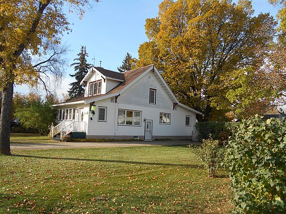 2nd image of 417 Central Ave N