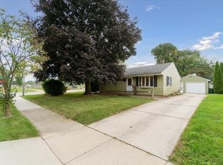 1145 4th Ave, Grafton, WI 53024