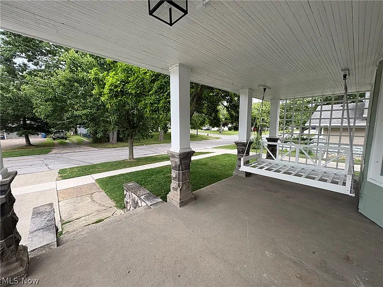 5821 South St — Photo 2
