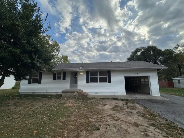 1832 N Lone Pine Ave, Springfield, MO 65803